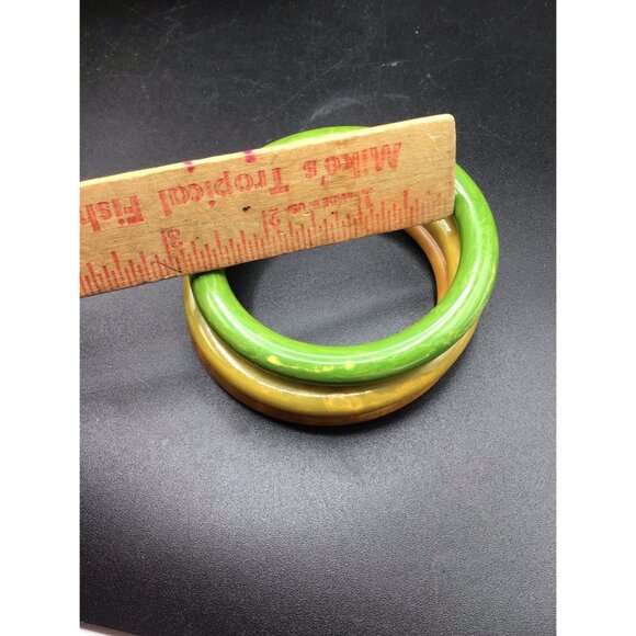 Vintage Collectible Bracelets Bakelite Bangles Set of 3 in Orange Yellow Green - Picture 6 of 7